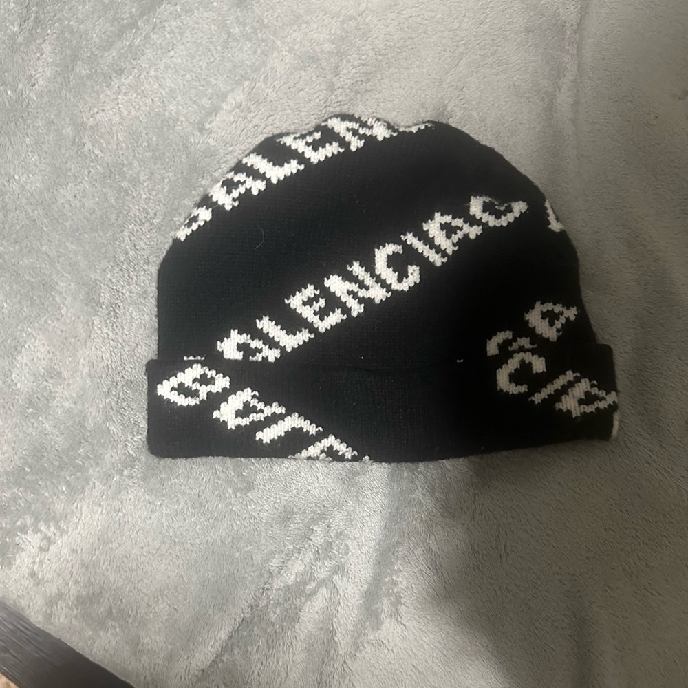 Balenciaga Monochrome Logo Beanie